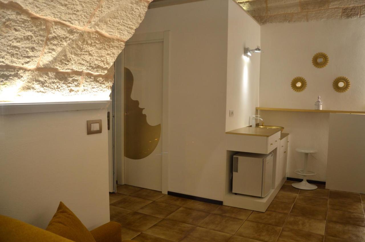 Gold White Exclusive House Hotel Polignano a Mare Eksteriør billede